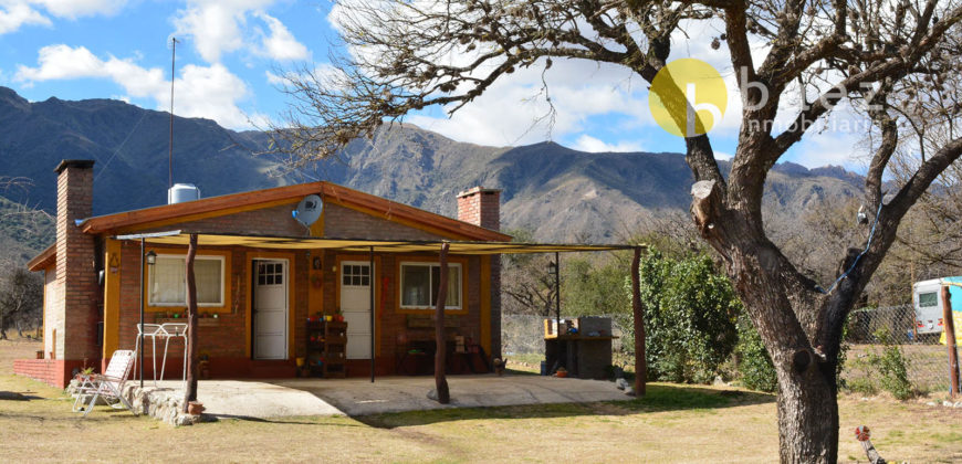 2 CABAÑAS Y CASA EN CORTADERAS