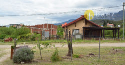 CASA Y DPTO EN BARRANCA COLORADA-MERLO