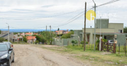 CASA Y DPTO EN BARRANCA COLORADA-MERLO