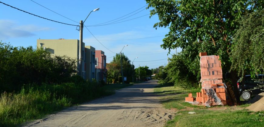 LOTE DE 1364M2 EN MERLO