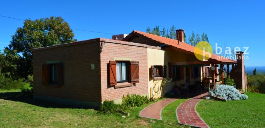 CASA EN CERRO DE ORO – MERLO