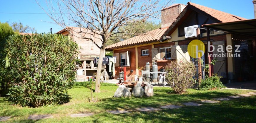 CASA CON DOS CABAÑAS Y PISCINA EN MERLO