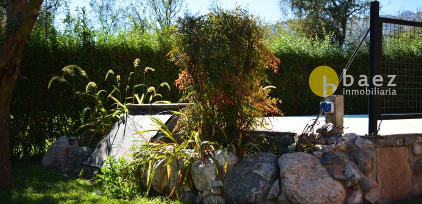 CASA CON DOS CABAÑAS Y PISCINA EN MERLO