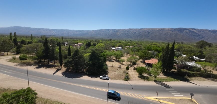 LOTE  DE  2900M2  ALAMBRADO Y  PARQUIZADO SOBRE RUTA N 1 EN LOS MOLLES