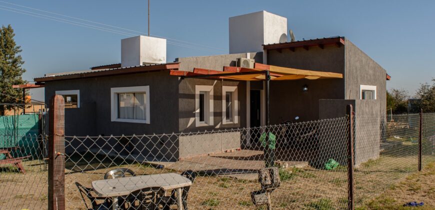 CASA CON DOS DPTOS EN CARPINTERIA