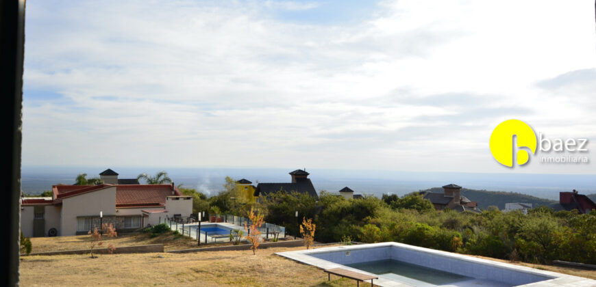 CASA EN COUNTRY LAS CASCADAS