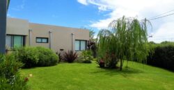 CASA EN VENTA EN BARRIO ¨SOLARES DEL VALLE¨