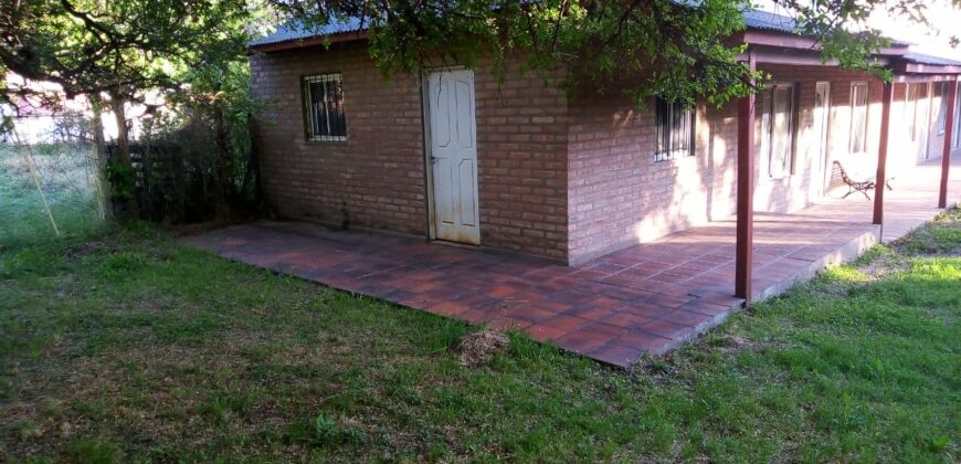 CASA + DEPTOS EN LOTE DE 7.300MTS