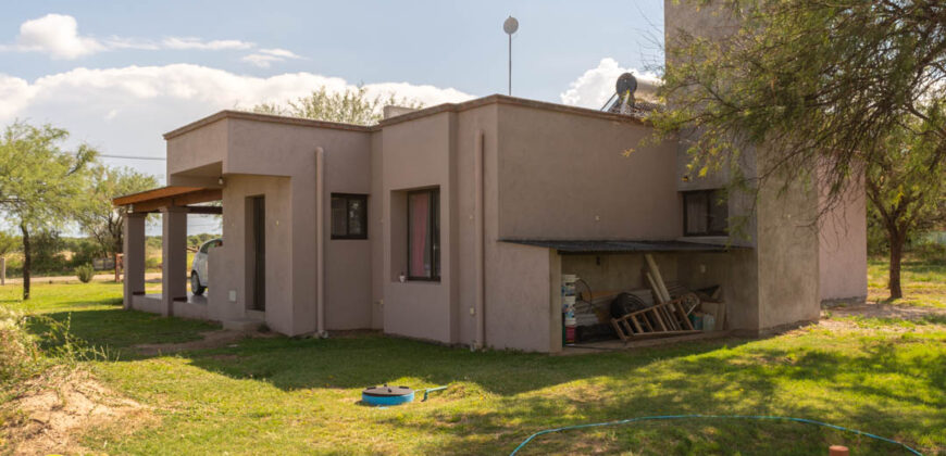 CASA EN VENTA EN BARRIO CERRADO ¨SOLARES DEL VALLE¨