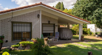 CASA + DPTO EN AV. DE LOS CESARES