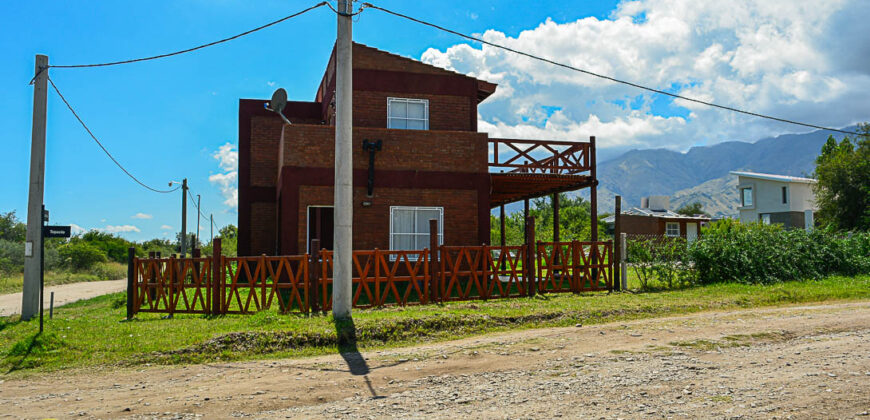 CASA EN LAS MORERAS MERLO