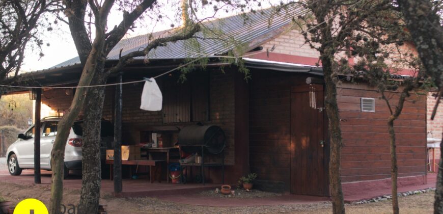 CASA AMOBLADA EN UN  LOTE  DE 1.000 MTS.