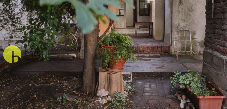 CASA CENTRICA EN CARPINTERÍA