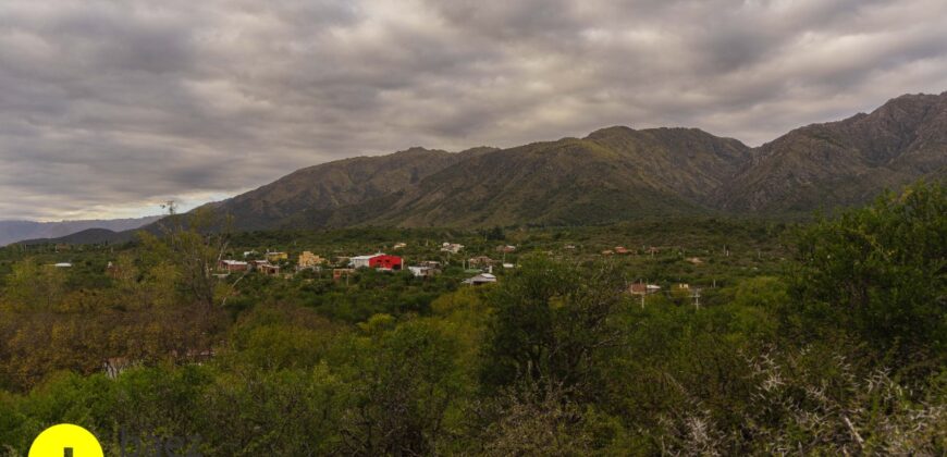 CASA FRENTE AL  ARROYO BENITEZ