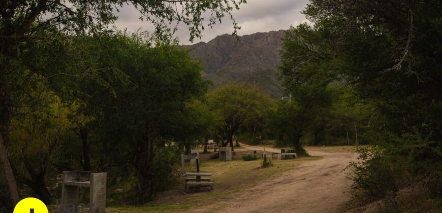 CASA FRENTE AL  ARROYO BENITEZ