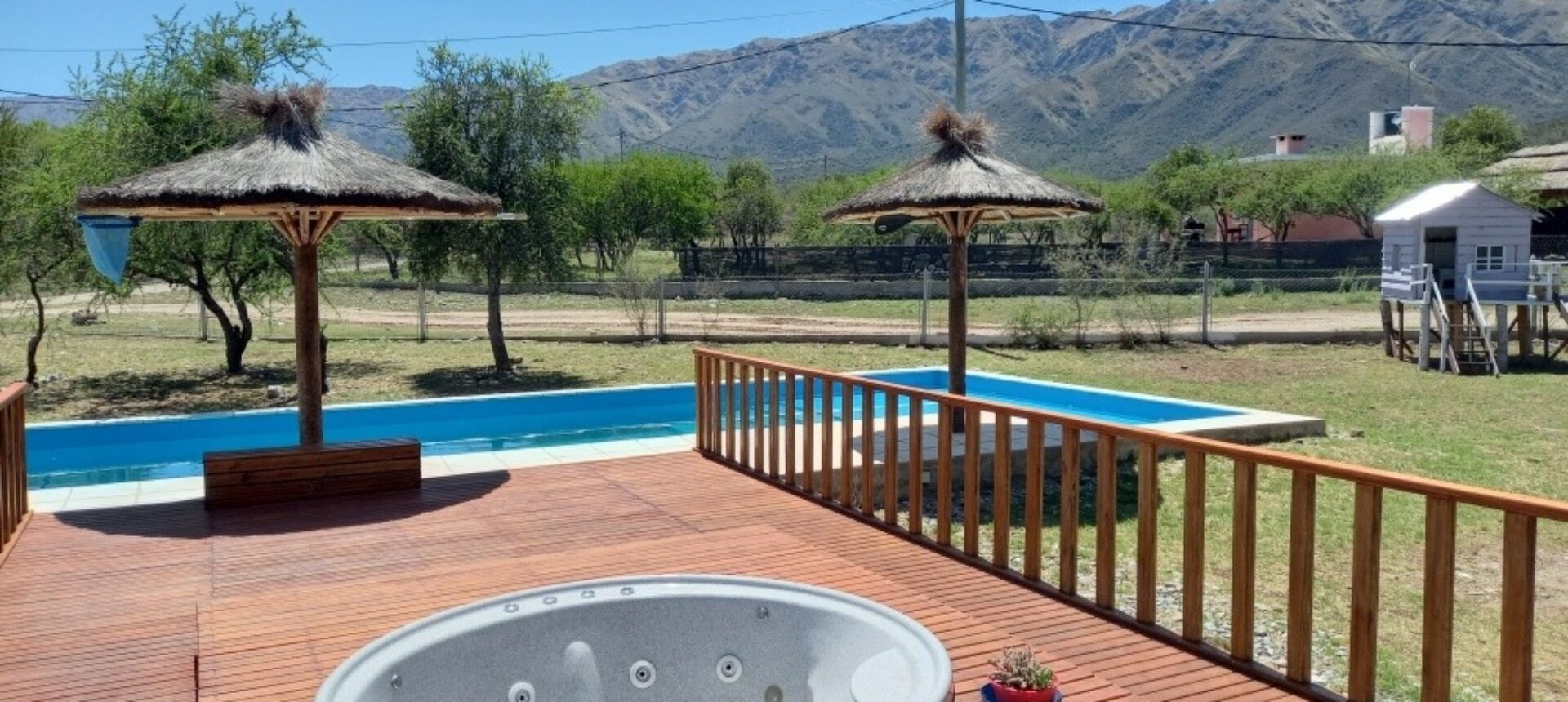 AMPLIA CASA EN LOTE DE 1750MTS