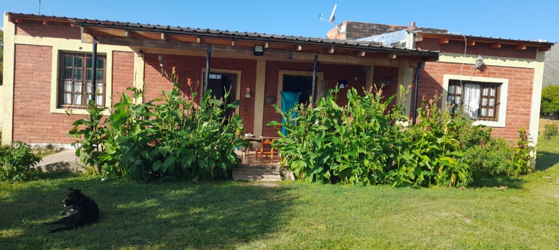 AMPLIA CASA EN VILLA LARCA