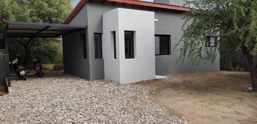 CASA + PISCINA EN «BARRIO SACRAMENTO»