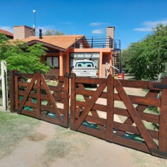 CASA CENTRICA EN CARPINTERÍA