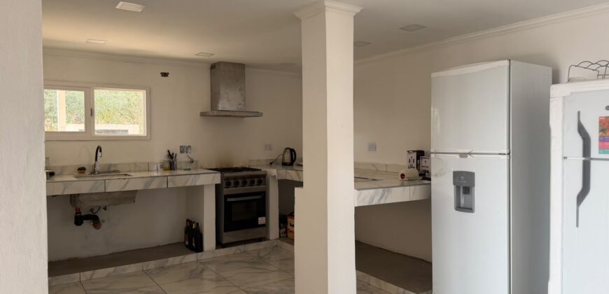 DOS CASAS + PISCINA