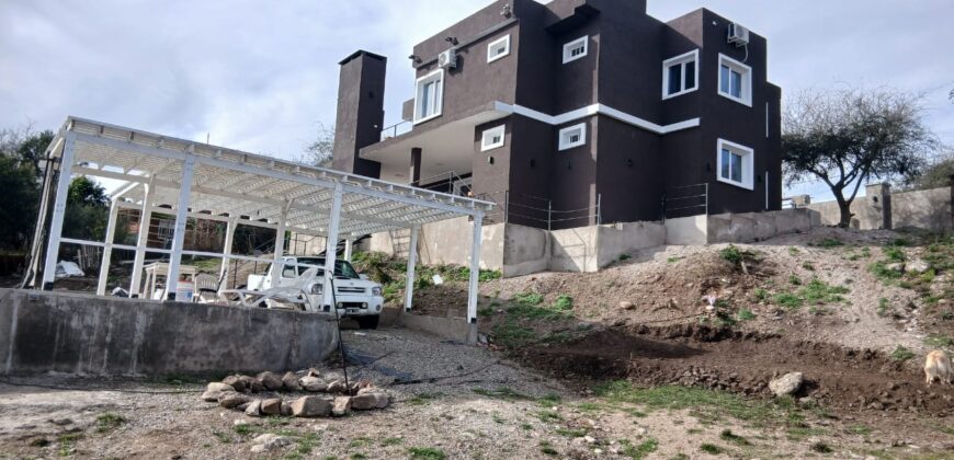 DOS CASAS + PISCINA