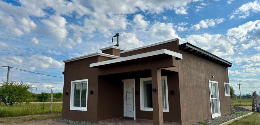 CASA EN SOLARES DEL VALLE