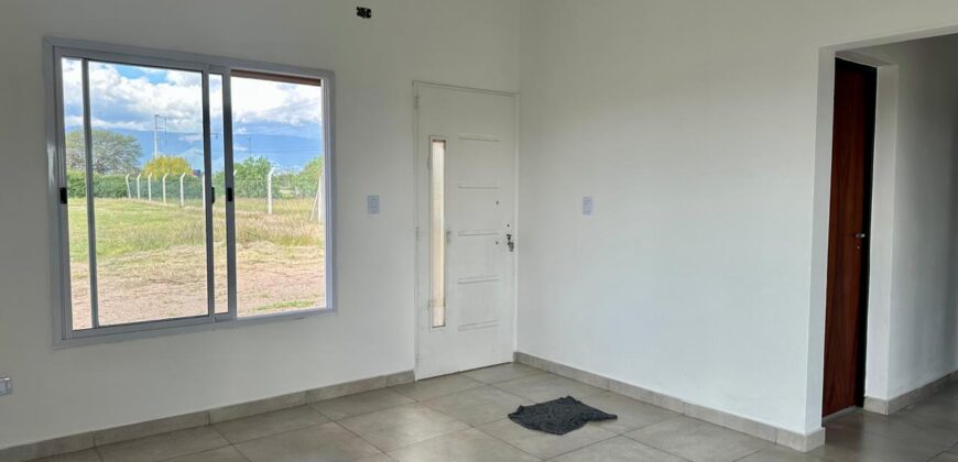 CASA EN SOLARES DEL VALLE