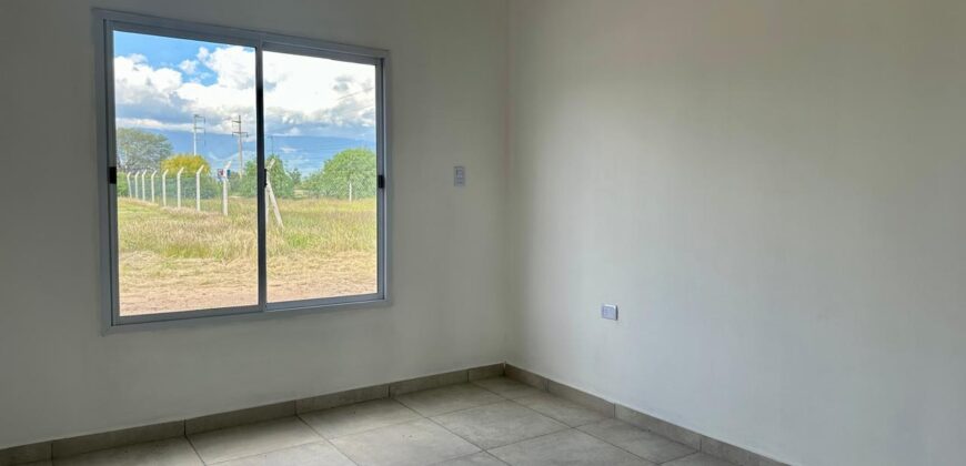 CASA EN SOLARES DEL VALLE