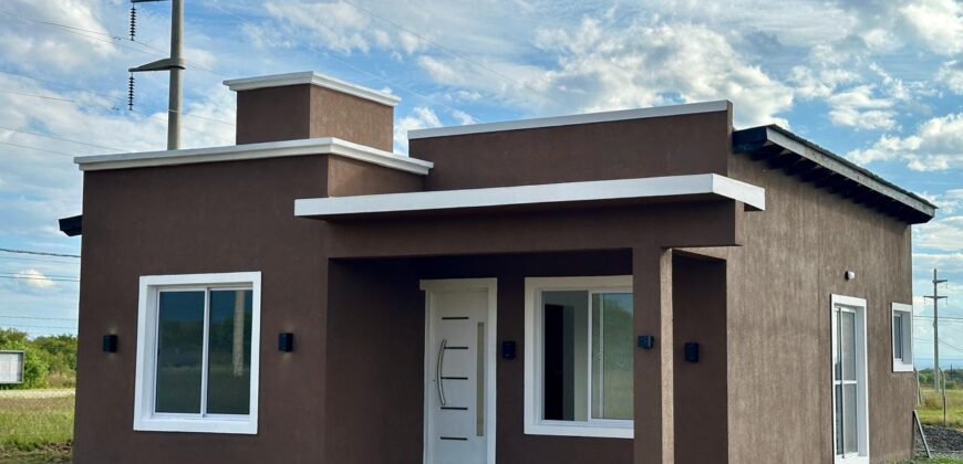 CASA EN SOLARES DEL VALLE