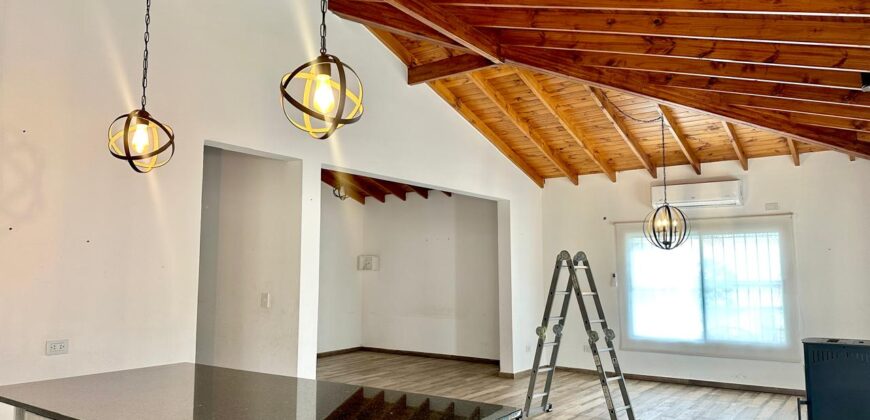 CASA + CABAÑA CON 2 PISCINAS