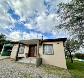 CASA + CABAÑA CON 2 PISCINAS