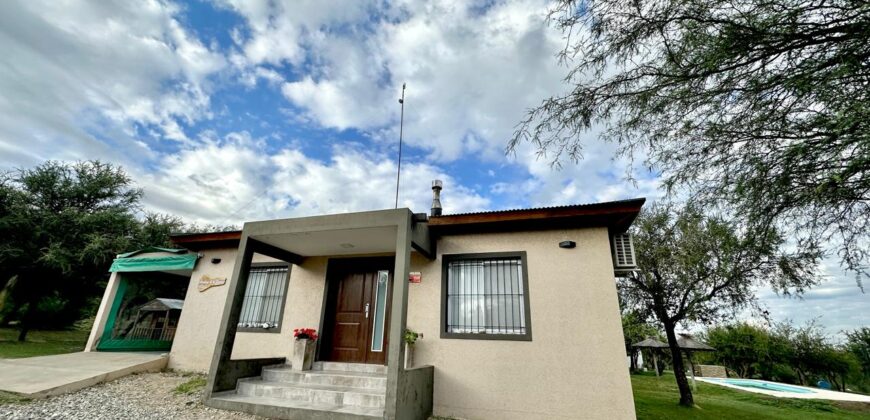 CASA + CABAÑA CON 2 PISCINAS