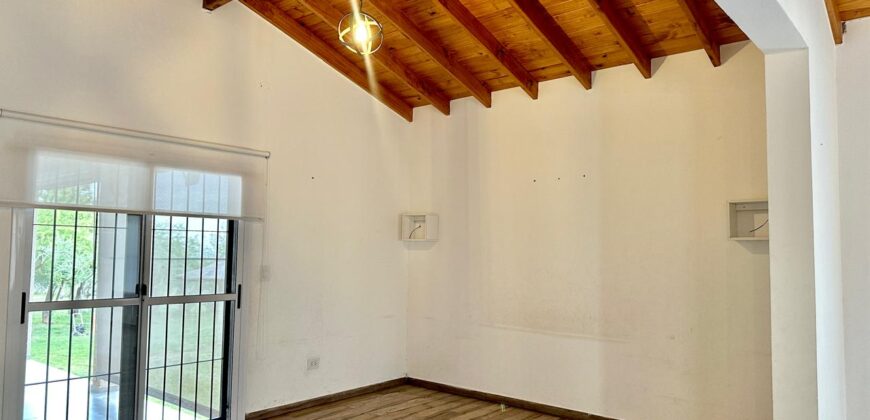 CASA + CABAÑA CON 2 PISCINAS