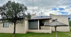 CASA + CABAÑA CON 2 PISCINAS