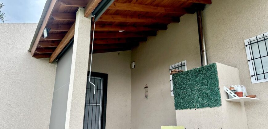 CASA + CABAÑA CON 2 PISCINAS