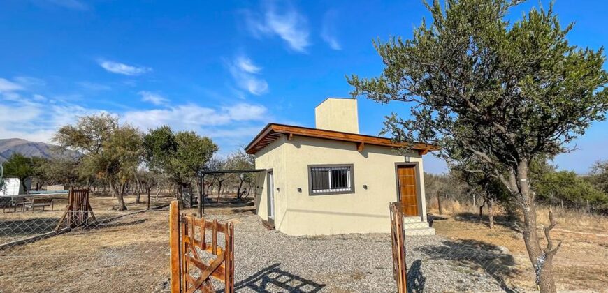 CASA + CABAÑA CON 2 PISCINAS