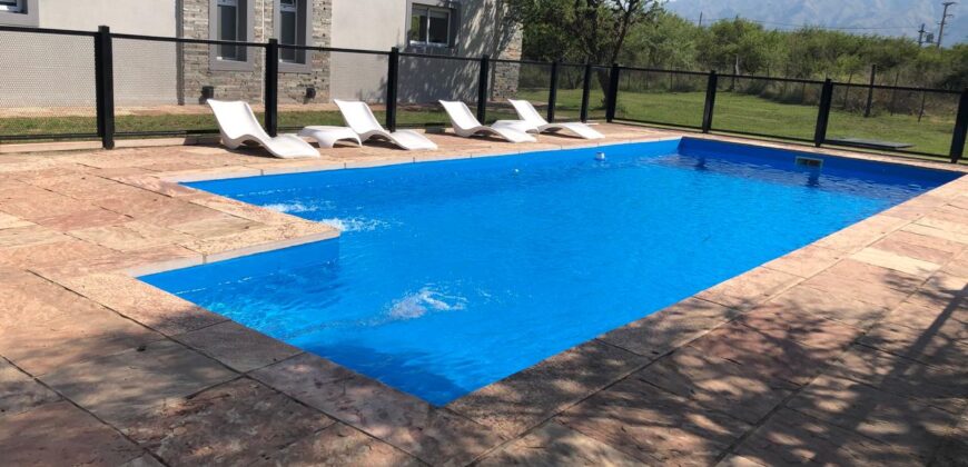 CASA PRINCIPAL + CABAÑAS