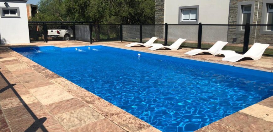 CASA PRINCIPAL + CABAÑAS