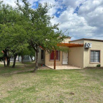 DOS CASAS EN LOTE DE 1.667M²