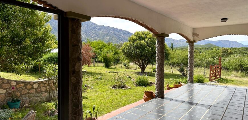 AMPLIA CASA EN CORTADERAS