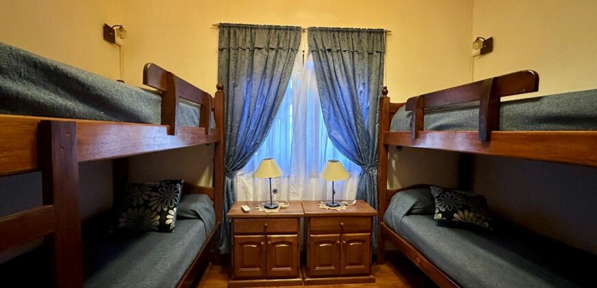 AMPLIA CASA EN CORTADERAS