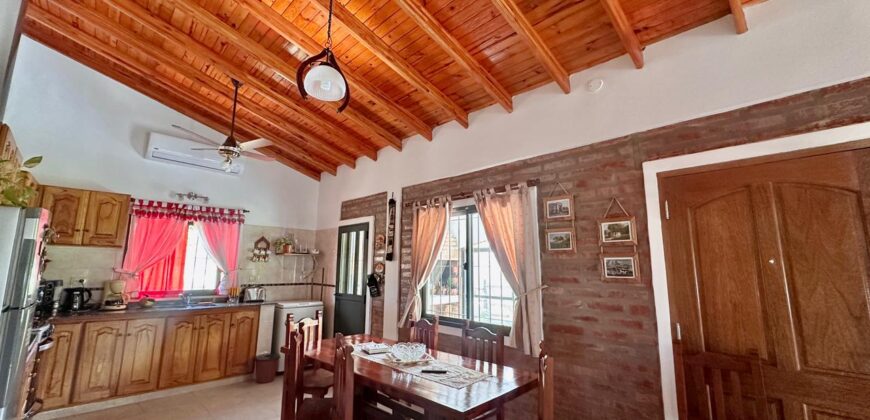 AMPLIA CASA EN CORTADERAS