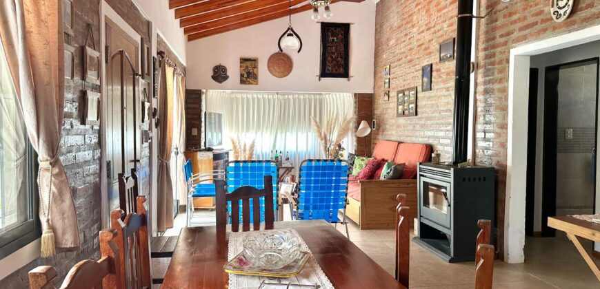 AMPLIA CASA EN CORTADERAS