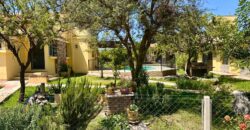 CASA PRINCIPAL, CABAÑAS Y PISCINA