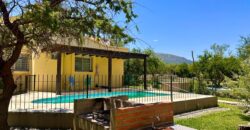 CASA PRINCIPAL, CABAÑAS Y PISCINA