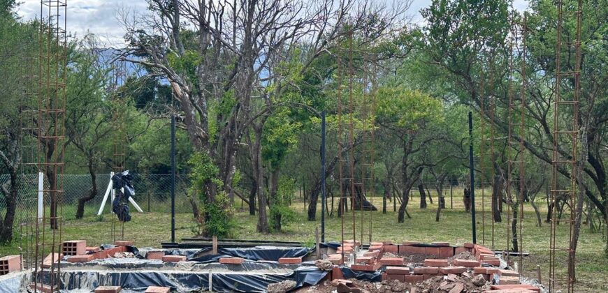 LOTE CENTRICO EN LOS MOLLES