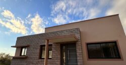 AMPLIA CASA SOBRE AV. LOS MANDARINOS