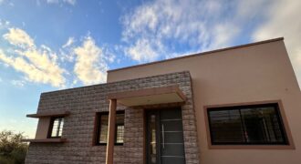 AMPLIA CASA SOBRE AV. LOS MANDARINOS