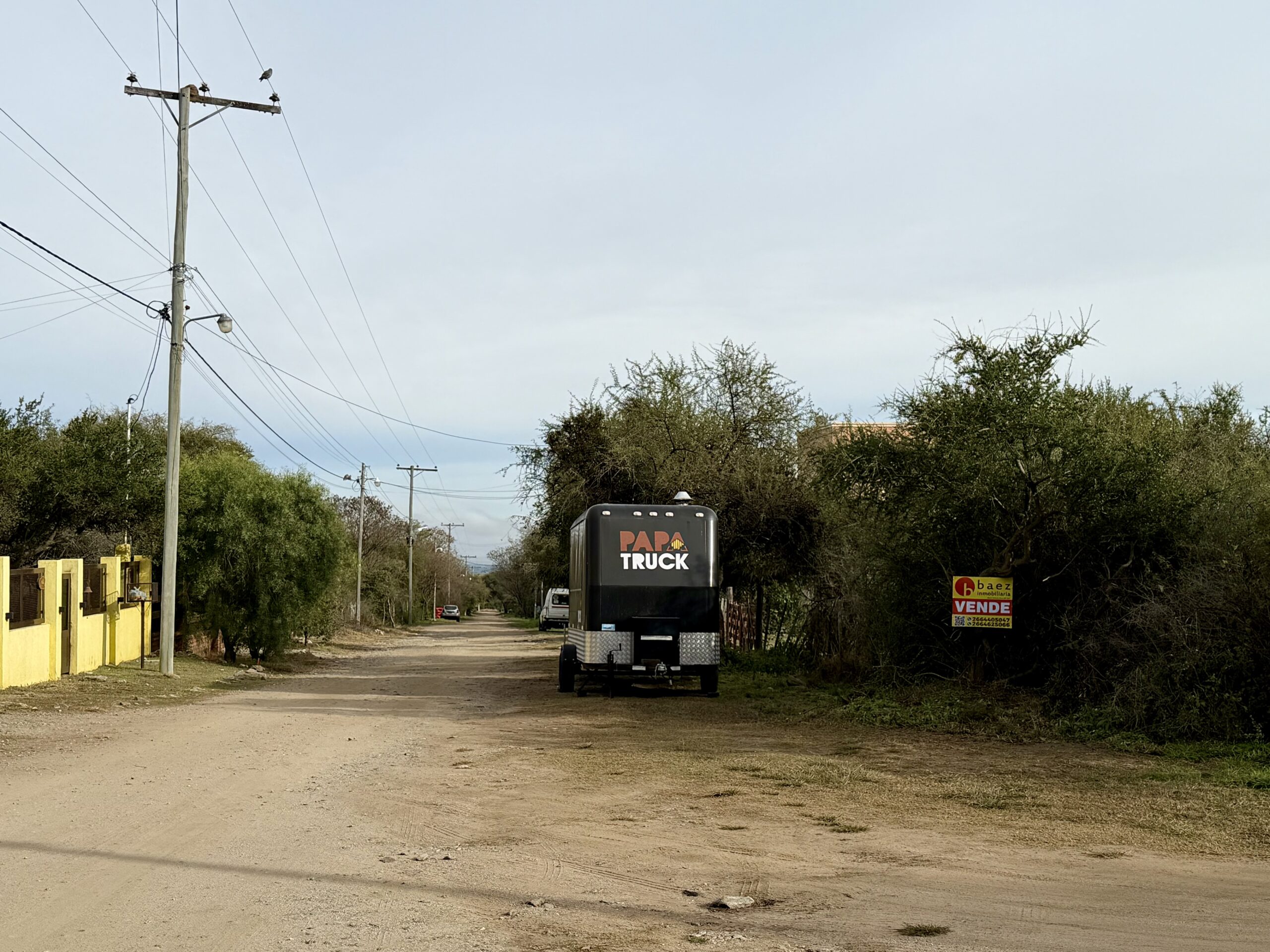 LOTE EN ESQUINA DE 1400 MTS