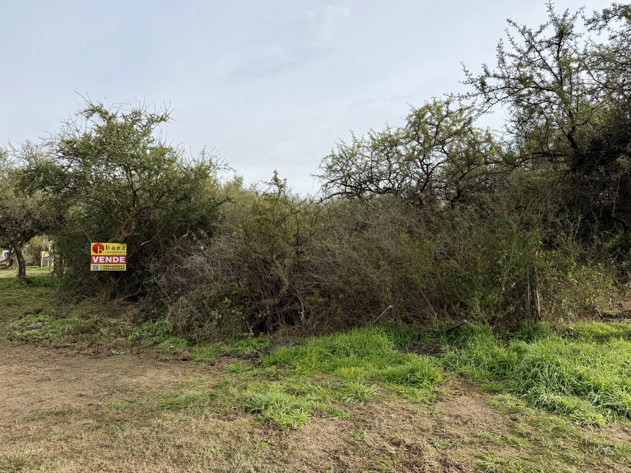 LOTE EN ESQUINA DE 1400 MTS